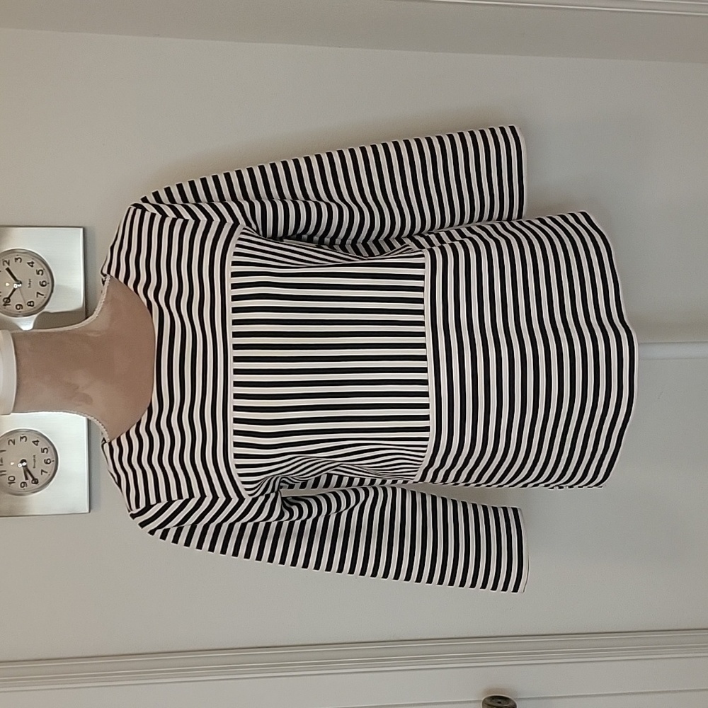 Madewell Gallerist Ponte Stripe Top Size M.  Navy & Ivory.  Pristine Condition!